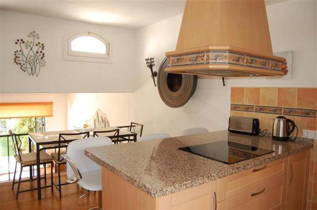 Lovely Townhouse, Swimming Pool Сasa de vacaciones Marbella